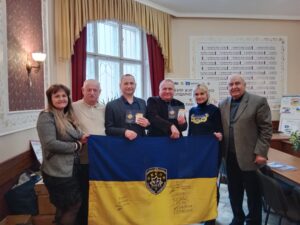 На війні без зброї: волонтерська робота Андрія Струка та Андрія Старого